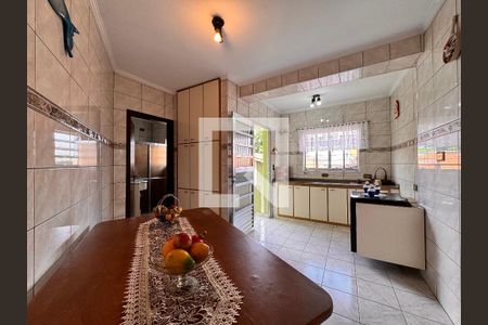 Casa à venda com 212m², 4 quartos e 2 vagasCozinha edícula 
