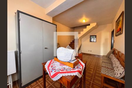 Casa à venda com 212m², 4 quartos e 2 vagasSala edícula 