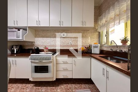 Casa à venda com 212m², 4 quartos e 2 vagasCozinha