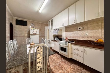 Casa à venda com 212m², 4 quartos e 2 vagasCozinha