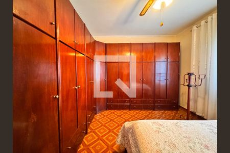 Casa à venda com 212m², 4 quartos e 2 vagasQuarto 2