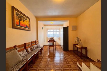 Casa à venda com 212m², 4 quartos e 2 vagasSala edícula 