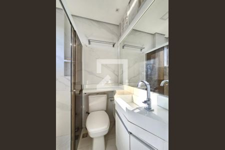 Apartamento para alugar com 280m², 4 quartos e 4 vagas Apartamento para alugar com 280m², 4 quartos e 4 vagasBanheiro da Suíte 2