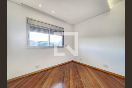 Apartamento para alugar com 280m², 4 quartos e 4 vagas Apartamento para alugar com 280m², 4 quartos e 4 vagasQuarto 3