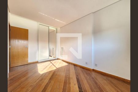 Apartamento para alugar com 280m², 4 quartos e 4 vagas Apartamento para alugar com 280m², 4 quartos e 4 vagasQuarto Suíte 2