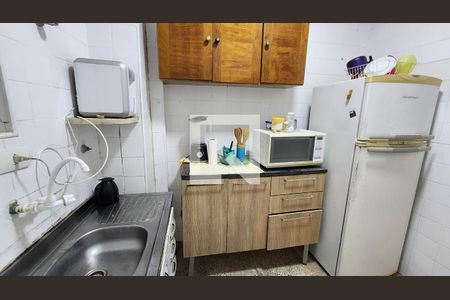Apartamento para alugar com 40m², 1 quarto e 1 vaga Apartamento para alugar com 40m², 1 quarto e 1 vagaCozinha - Armários