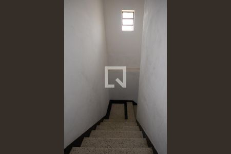 Casa à venda com 130m², 2 quartos e 1 vagaEscada