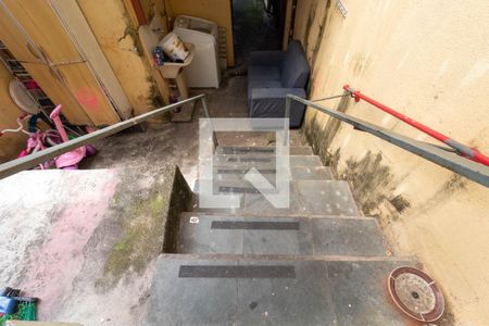 Casa à venda com 250m², 4 quartos e 2 vagasEscada