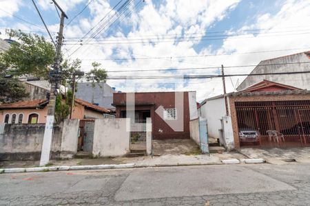 Casa à venda com 250m², 4 quartos e 2 vagasFachada