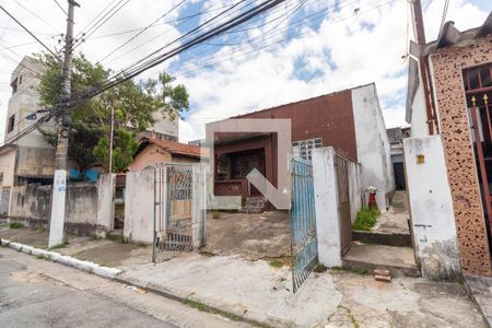 Casa à venda com 250m², 4 quartos e 2 vagasFachada