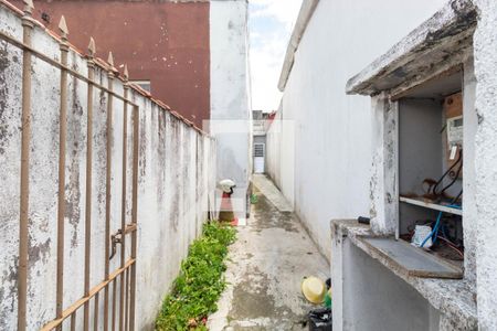 Casa à venda com 250m², 4 quartos e 2 vagasCorredor