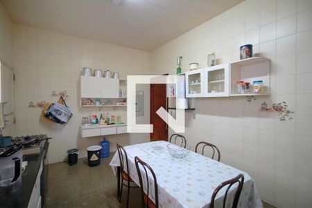 Casa à venda com 1000m², 5 quartos e 5 vagasCozinha