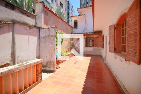 Casa à venda com 1000m², 5 quartos e 5 vagasQuintal / lateral