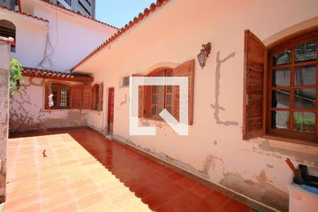 Casa à venda com 1000m², 5 quartos e 5 vagasQuintal / lateral