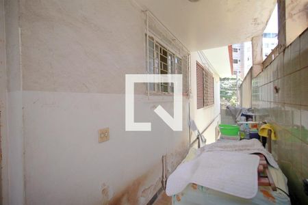 Casa à venda com 1000m², 5 quartos e 5 vagasarea de seviço