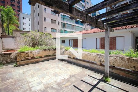 Casa à venda com 1000m², 5 quartos e 5 vagasQuintal