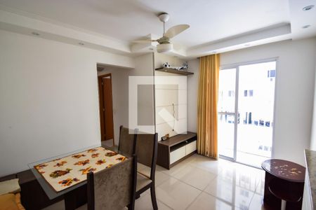 Sala de apartamento para alugar com 2 quartos, 55m² em Todos Os Santos, Rio de Janeiro