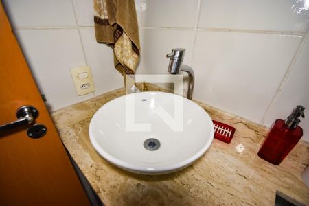 Apartamento para alugar com 55m², 2 quartos e 1 vaga Apartamento para alugar com 55m², 2 quartos e 1 vagaBanheiro Social