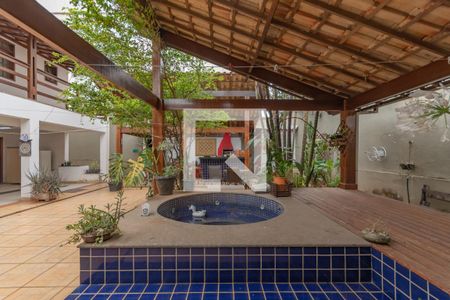 Casa à venda com 502m², 5 quartos e 5 vagasÁrea Externa