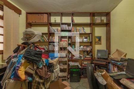 Casa à venda com 502m², 5 quartos e 5 vagasEscritório