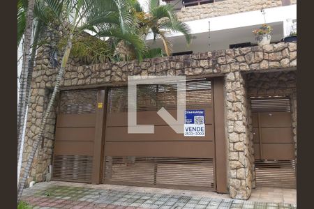 Casa à venda com 502m², 5 quartos e 5 vagasFachada