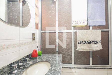 Casa à venda com 340m², 3 quartos e 2 vagasBanheiro Suíte 