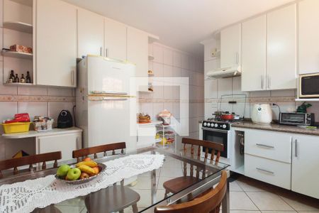 Casa à venda com 340m², 3 quartos e 2 vagasCozinha 