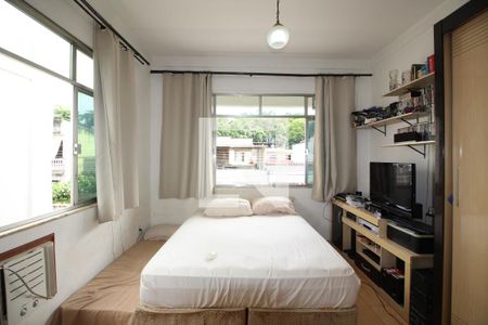 Casa de condomínio à venda com 251m², 4 quartos e 2 vagasQuarto 3 - Suíte