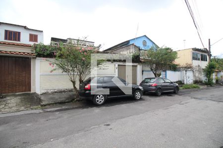 Casa de condomínio à venda com 251m², 4 quartos e 2 vagasFachada Fundos