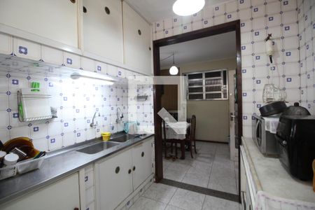 Casa de condomínio à venda com 251m², 4 quartos e 2 vagasCozinha