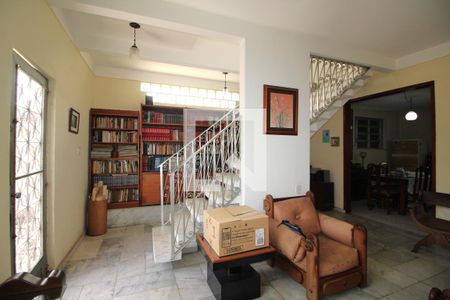 Casa de condomínio à venda com 251m², 4 quartos e 2 vagasSala de TV