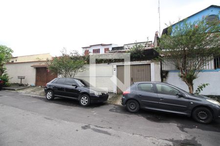 Casa de condomínio à venda com 251m², 4 quartos e 2 vagasFachada Fundos