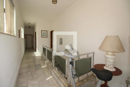 Casa de condomínio à venda com 251m², 4 quartos e 2 vagasHall 2° Piso