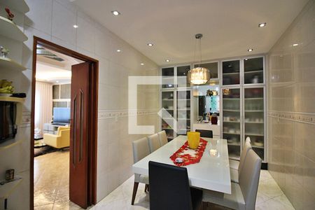 Apartamento à venda com 287m², 3 quartos e 2 vagasCopa e Cozinha 