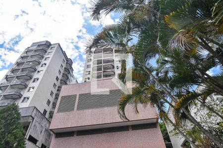 Apartamento para alugar com 120m², 3 quartos e 1 vagaFachada