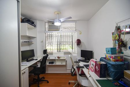 Quarto 1 de apartamento para alugar com 3 quartos, 120m² em Santa Rosa, Niterói