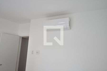 Quarto 1  de apartamento à venda com 2 quartos, 57m² em Centro, Campinas