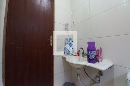Casa à venda com 250m², 5 quartos e 2 vagas Casa à venda com 250m², 5 quartos e 2 vagasBanheiro