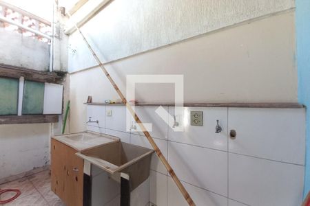 Casa à venda com 250m², 5 quartos e 2 vagas Casa à venda com 250m², 5 quartos e 2 vagasÁrea de Serviço