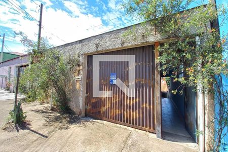 Casa à venda com 250m², 5 quartos e 2 vagas Casa à venda com 250m², 5 quartos e 2 vagasFachada do Prédio