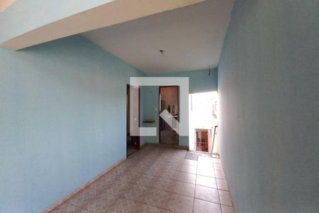 Casa à venda com 250m², 5 quartos e 2 vagas Casa à venda com 250m², 5 quartos e 2 vagasGaragem