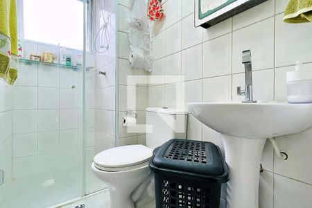 Banheiro de apartamento para alugar com 2 quartos, 50m² em Gopoúva, Guarulhos
