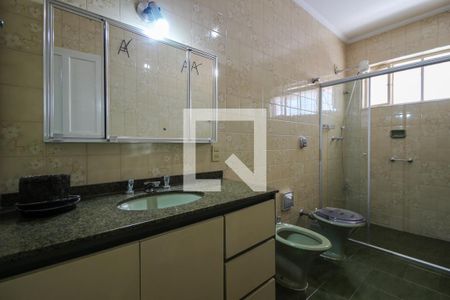 Casa à venda com 142m², 3 quartos e 2 vagasBanheiro