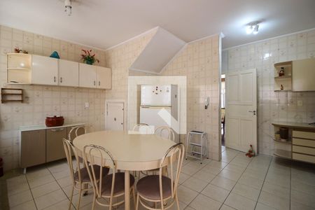 Casa à venda com 142m², 3 quartos e 2 vagasCozinha