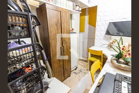 Casa à venda com 120m², 5 quartos e sem vagaEscritório