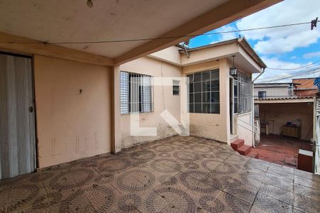 Casa à venda com 167m², 2 quartos e 4 vagasGaragem e Quintal