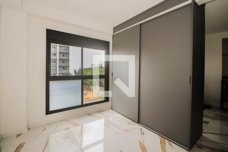 Quarto de apartamento à venda com 1 quarto, 40m² em Jardim do Salso, Porto Alegre