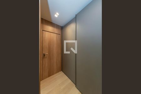 Apartamento à venda com 201m², 3 quartos e 3 vagas Apartamento à venda com 201m², 3 quartos e 3 vagasQuarto 02