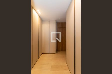 Apartamento à venda com 201m², 3 quartos e 3 vagas Apartamento à venda com 201m², 3 quartos e 3 vagasQuarto 01