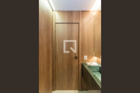 Apartamento à venda com 201m², 3 quartos e 3 vagas Apartamento à venda com 201m², 3 quartos e 3 vagasLavabo